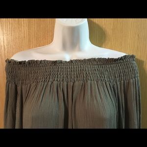 Papermoon Women’s Medium Green Off Shoulder Top